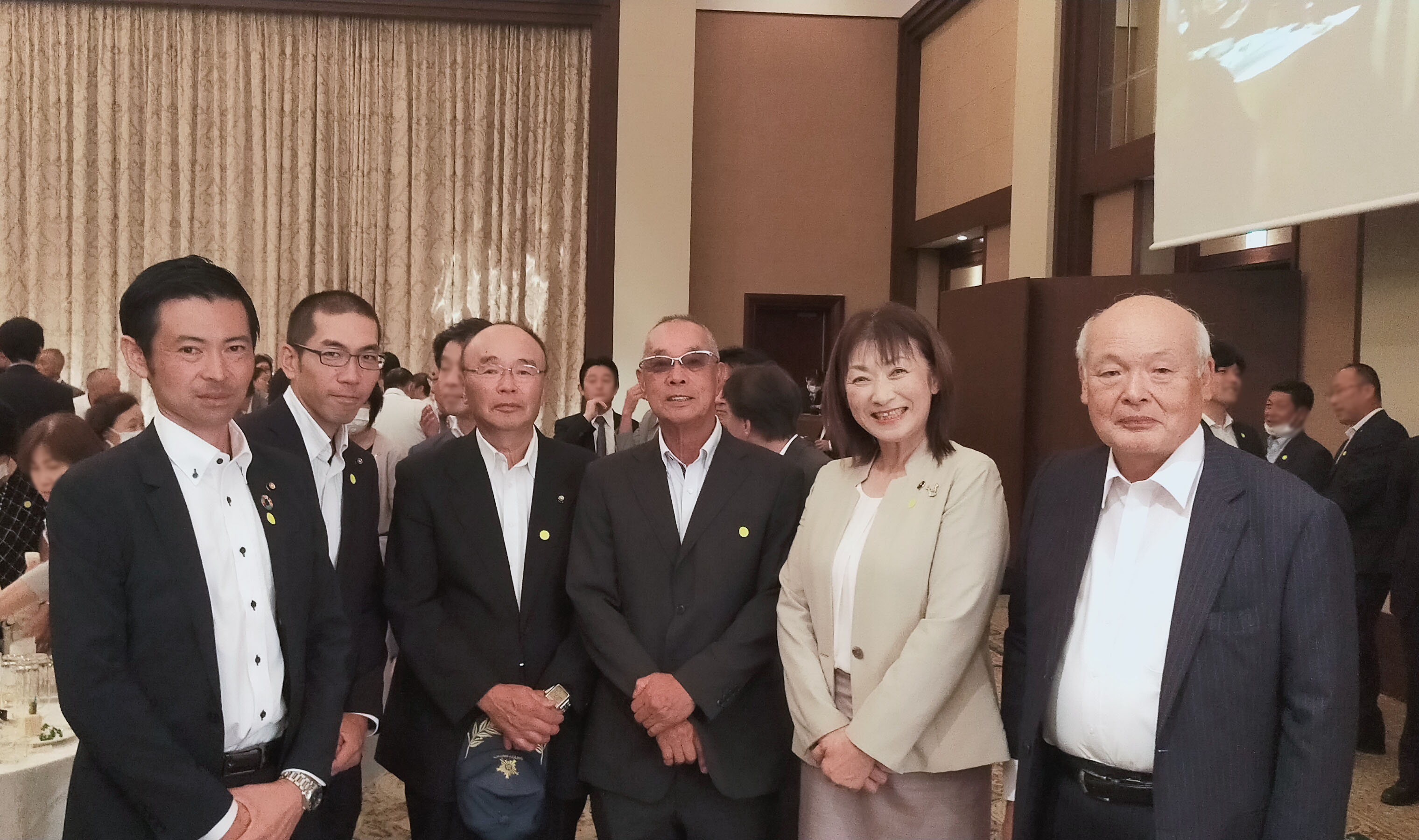 写真:大井川和彦知事を激励する会にて 安藤真理子土浦市長にお会いしました。の写真