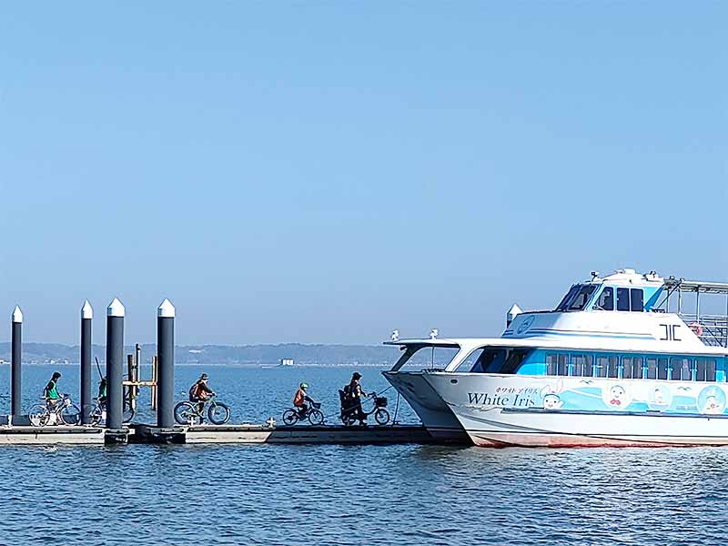 写真:土浦駅から霞ケ浦湖畔をサイクリング、帰りは、ホワイトアイリスで土浦港へ。の写真