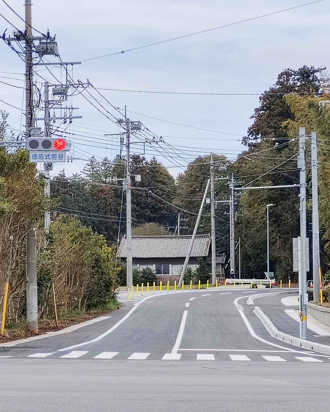 写真：毘沙門堂の霞ヶ浦中学校入口交差点道路の工事が完成しました。の写真2