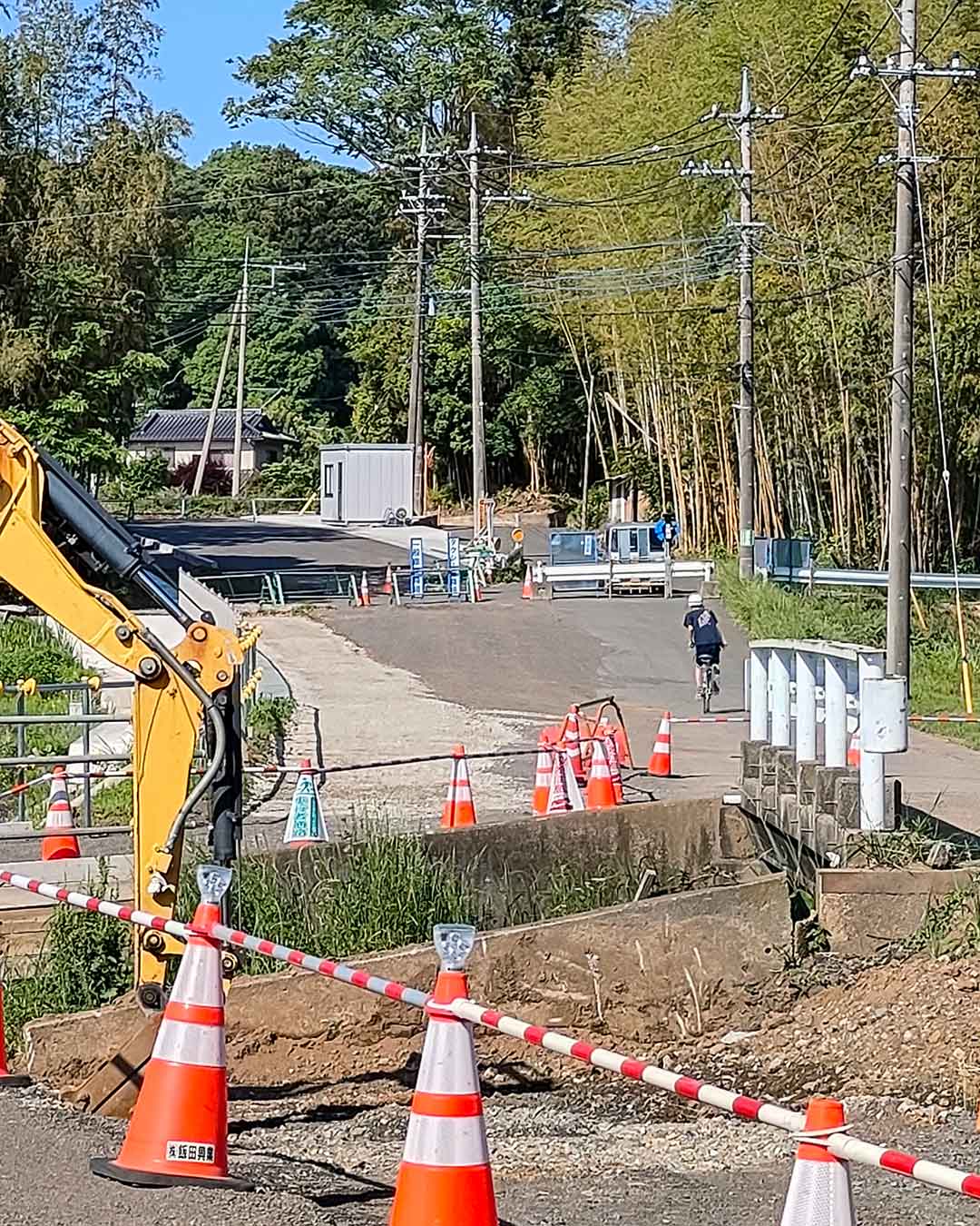 写真:毘沙門堂バイパスの一の瀬川橋梁工事が進んでいます。の写真