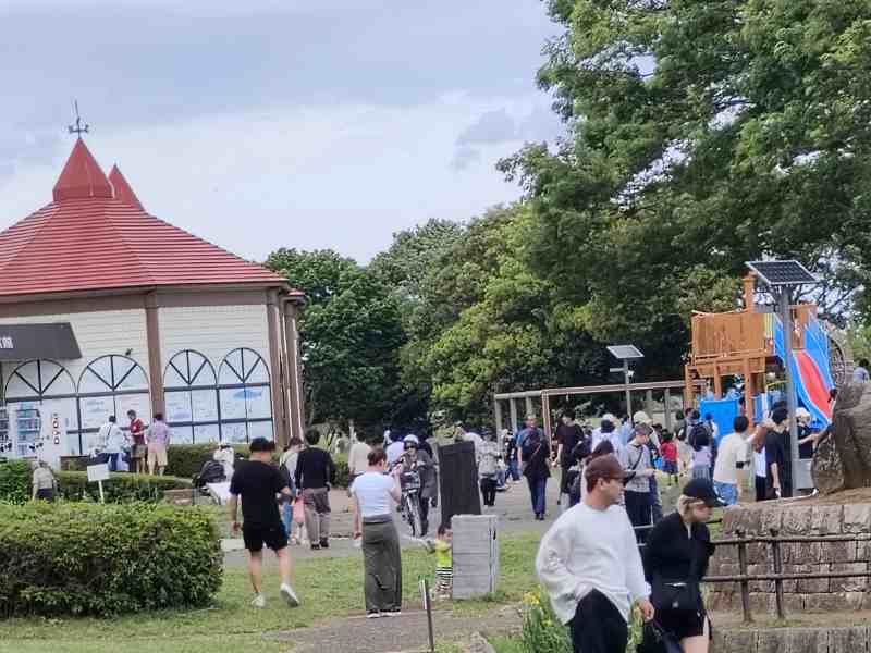 写真:5月4日歩崎公園と水族館の風景
